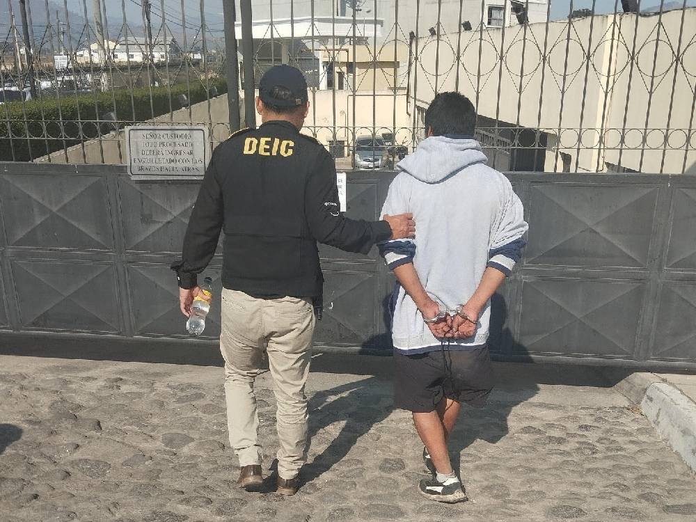 Implicado en el asesinato del dueño de un auto hotel es capturado en Xela 