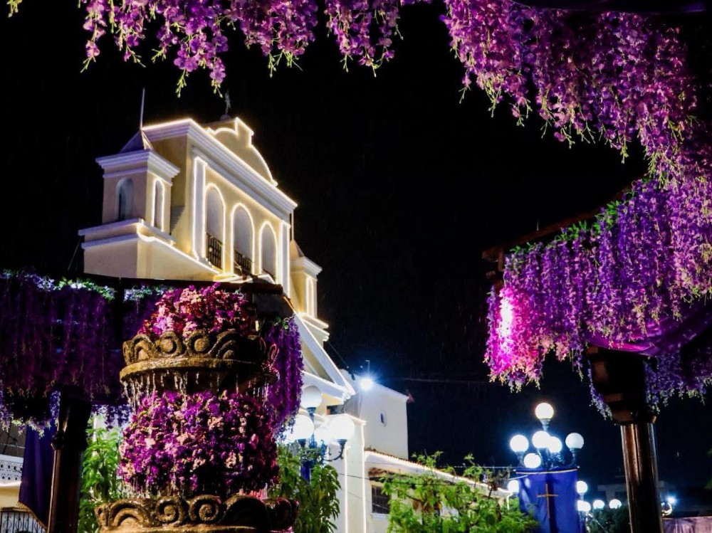 Inauguran adorno alusivo a la Semana Santa en Salcajá, Quetzaltenango 