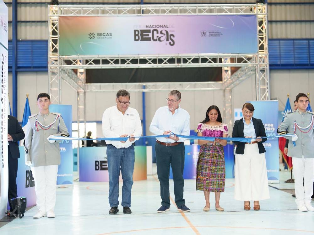 Inauguran la Feria Nacional de Becas en su edición 25