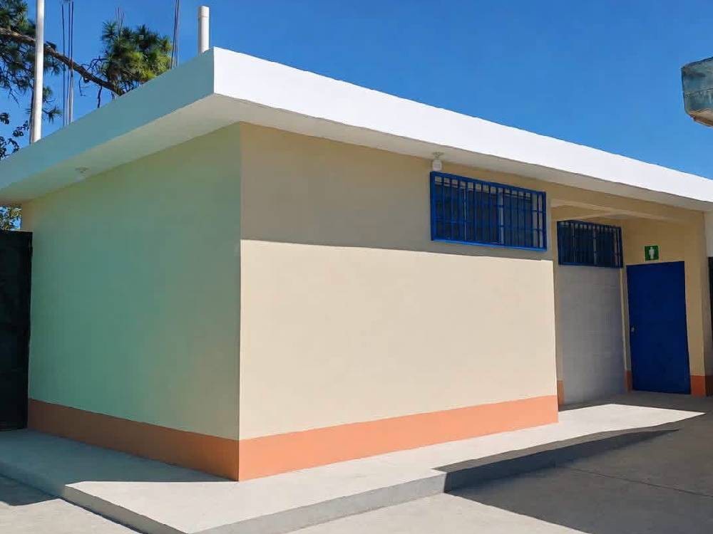 Inauguran proyecto de edificio sanitario en Escuela del Caserío El Tigre en Salcajá