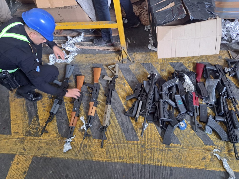 Incautan armas que tenían como destino Huehuetenango