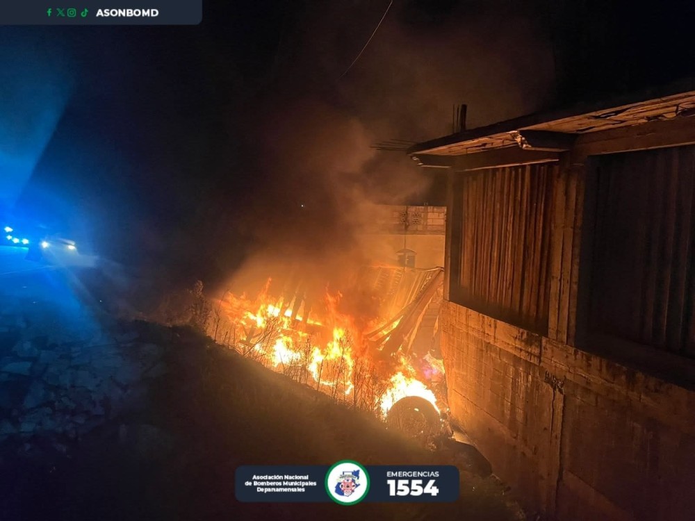 Incendio de vehículo pesado en ruta a Huehuetenango deja un fallecido y un herido 