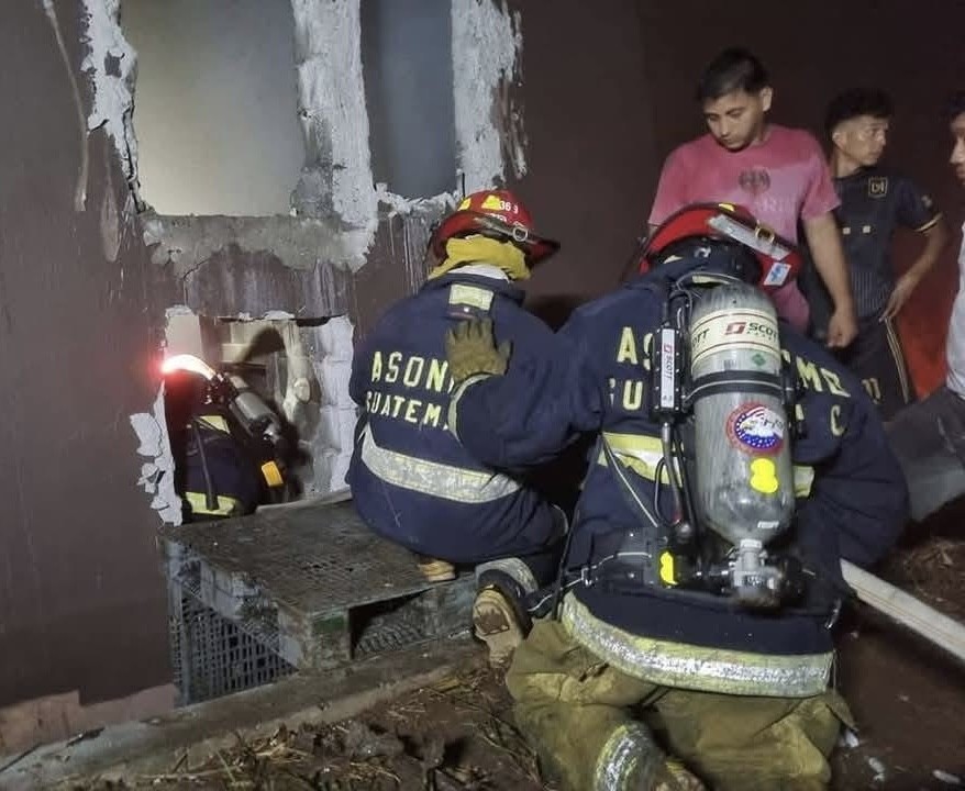 Incendio en Coatepeque destruye dos negocios y deja pérdidas de 800 mil quetzales 