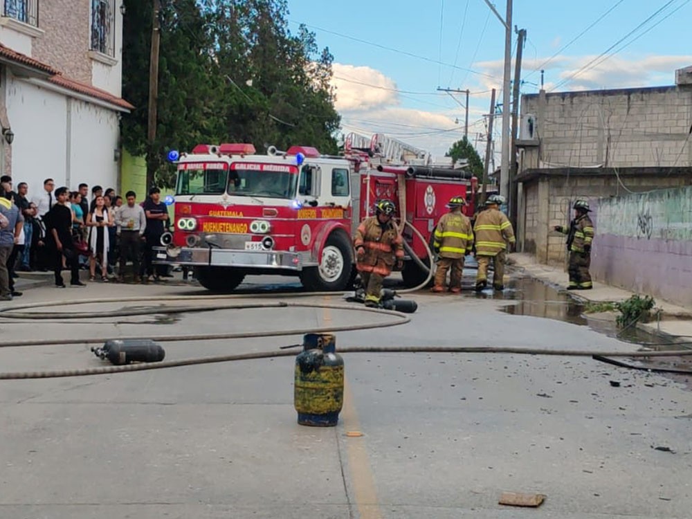 Incendio en vivienda de la zona 9 deja pérdidas que alcanzan los Q75 mil