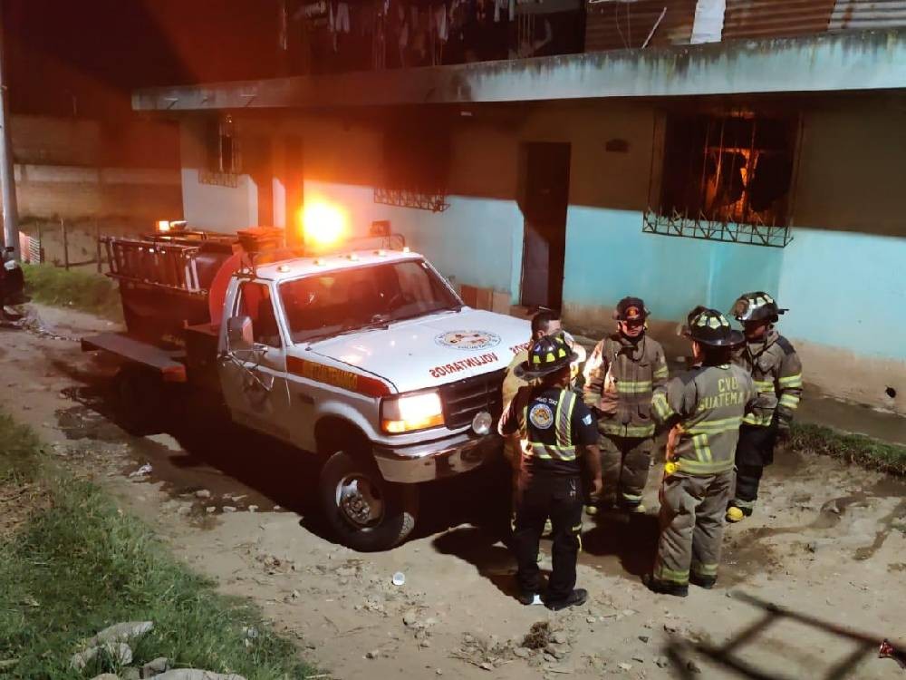Incendio en vivienda deja más de Q15 mil en pérdidas