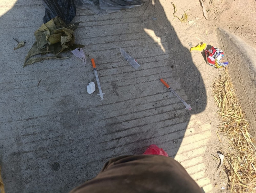 Incorrecta disposición de desechos médicos en Salcajá pone en riesgo a empleados municipales del tren de aseo