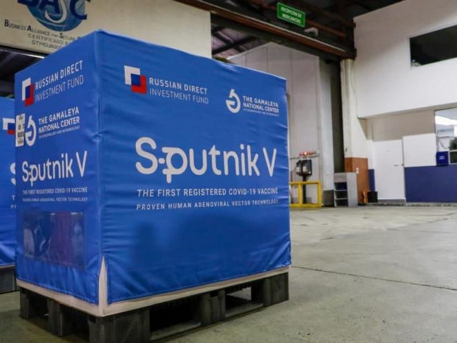Ingresa lote de vacunas Sputnik V a Guatemala