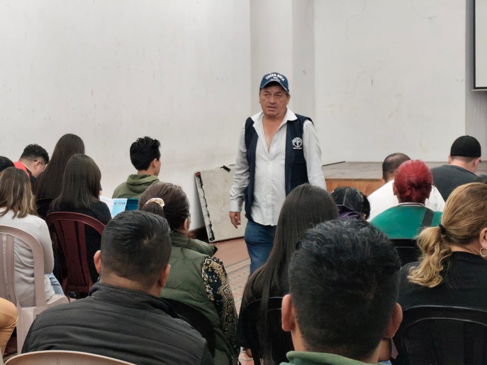 Inician charlas de manipulación de alimentos para comerciantes previo a Xelafer