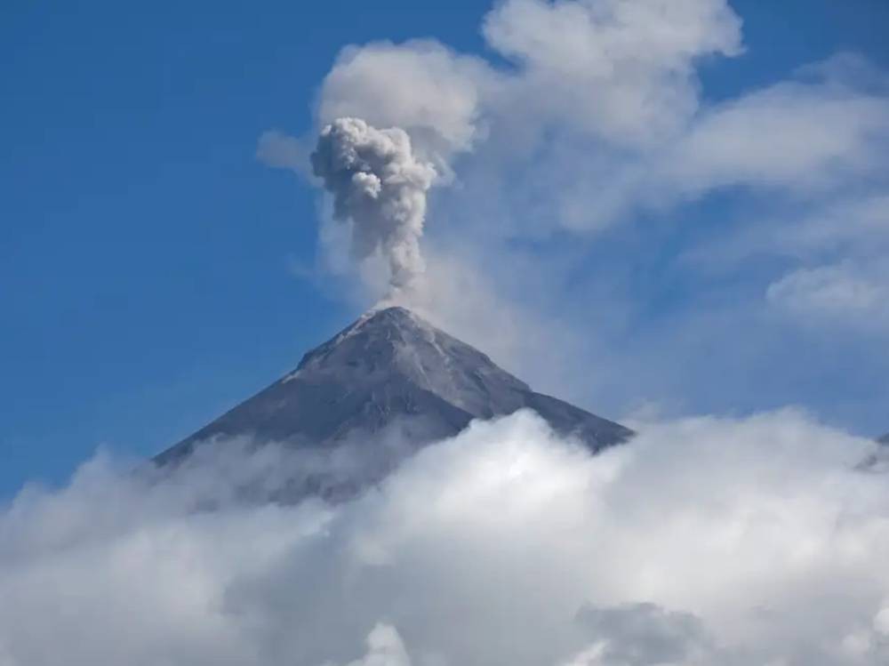 Insivumeh alerta por incremento de actividad en el volcán de Fuego y emite recomendaciones preventivas