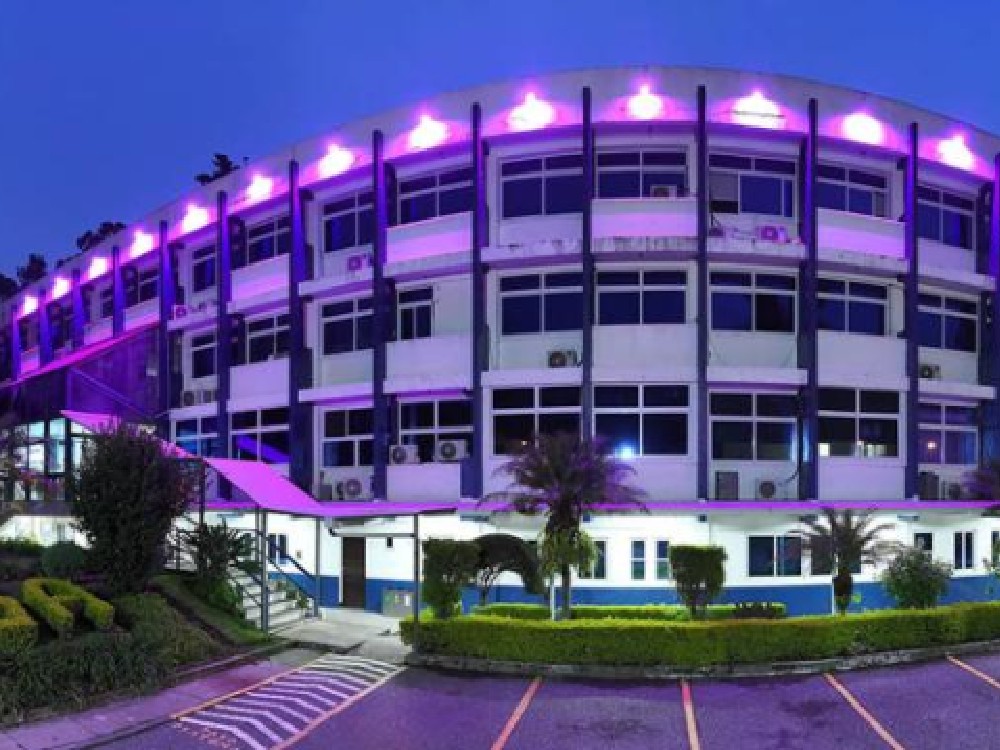 Instituciones de Guatemala se iluminan de rosa en apoyo a la lucha contra el cáncer de mama