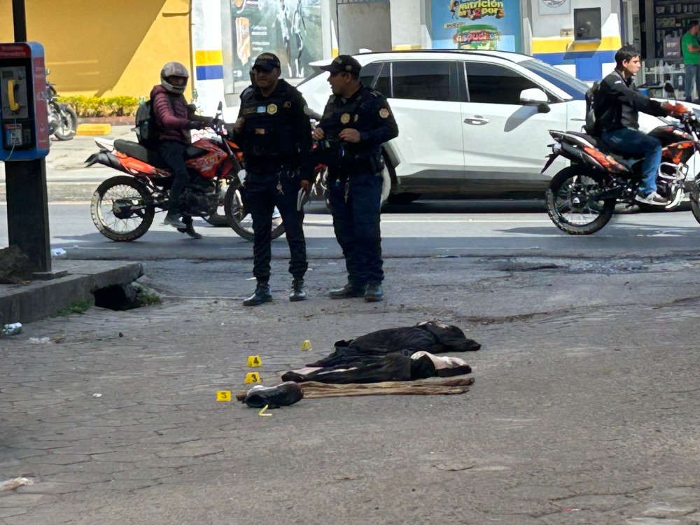 Investigan hallazgo de bolsas que contenían ropa con sangre 