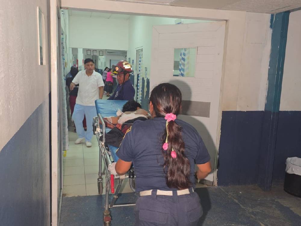 Joven de 18 años resulta gravemente herido tras ser atacado con machete en Chicacao 
