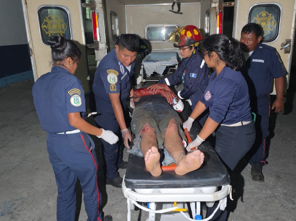 Joven motociclista resulta herido tras ser arrollado en la ruta a San José La Máquina