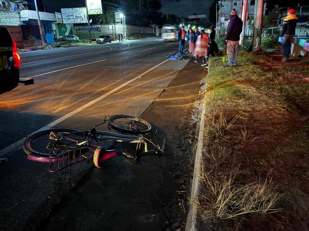 Joven pierde la vida tras ser arrollado en la ruta Xela-Salcajá 