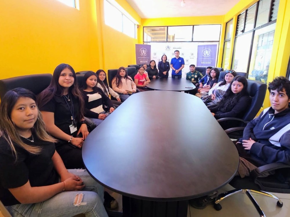 Jóvenes de San Marcos reciben kits para fortalecer el Servicio Cívico