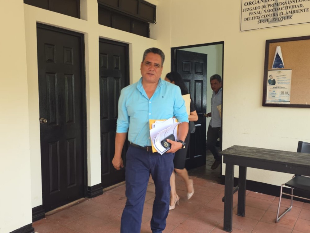Juez de turno suspende audiencia contra exalcalde de San Francisco Zapotitlán por "contra revisión" en caso de supuesta malversación