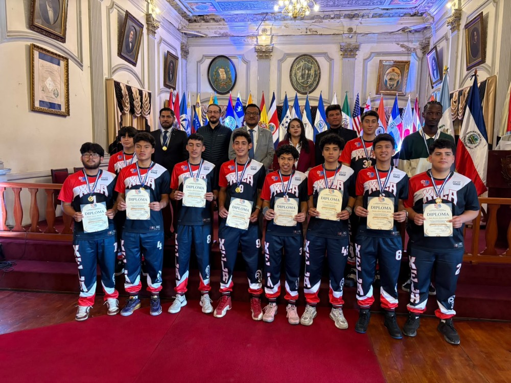 Juramentan a la selección U-18 de Xela que estará en la Final Four 