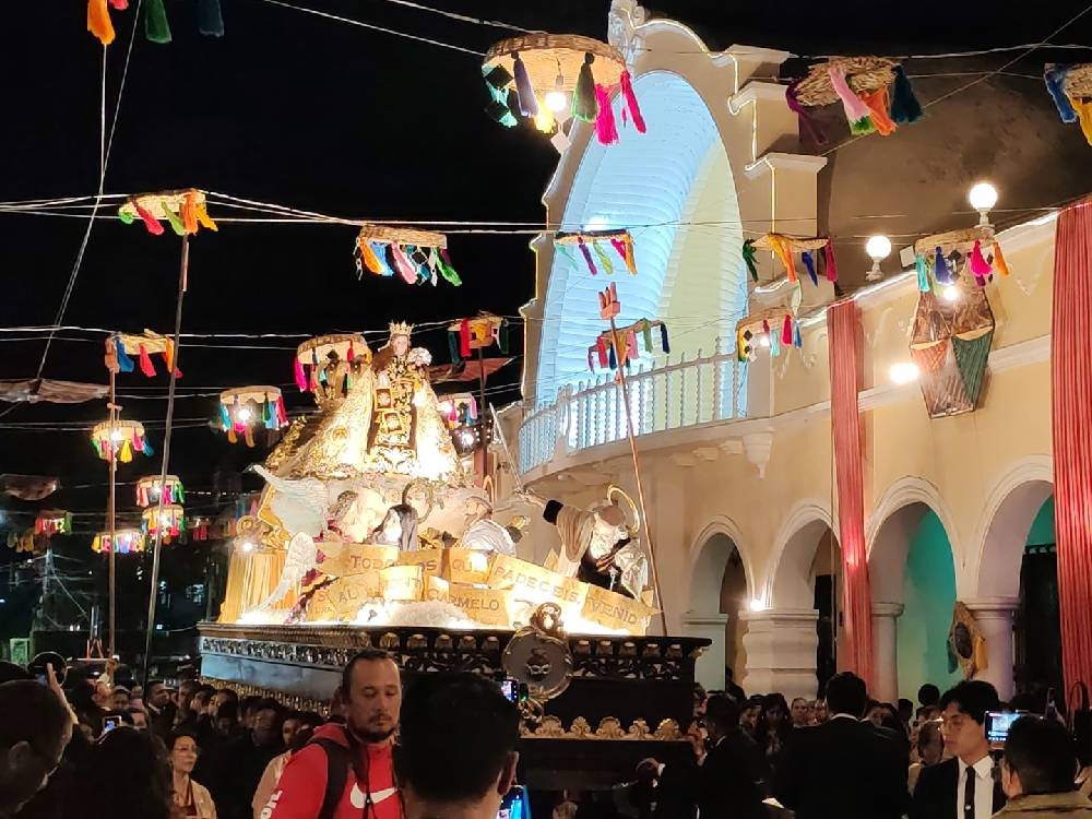 La Virgen del Carmen recorre la ciudad de Huehuetenango en vísperas de la festividad del carmelo