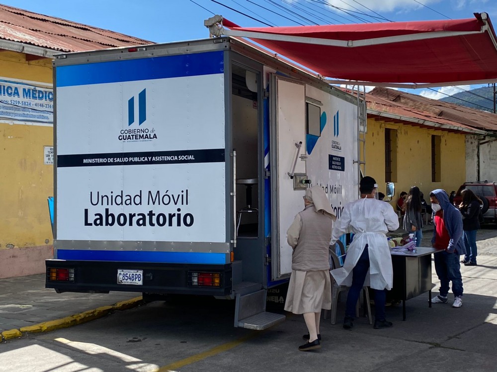 Laboratorio móvil para detectar COVID-19 en Quetzaltenango 