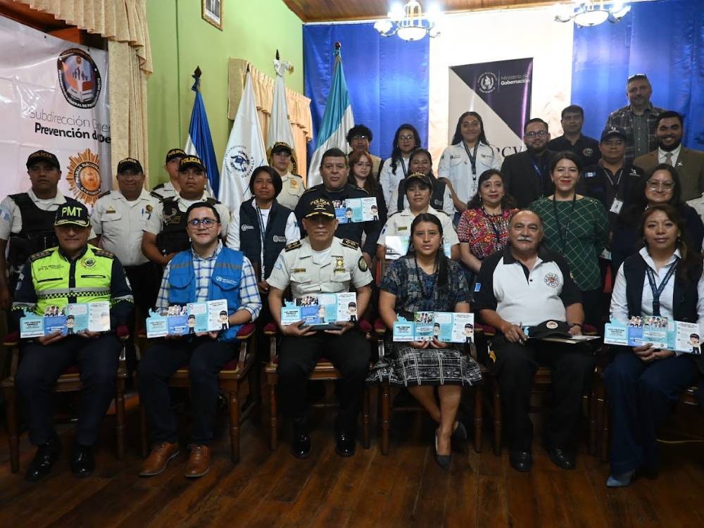 Lanzan campaña Llama de la Prevención por las fiestas de independencia en Quetzaltenango