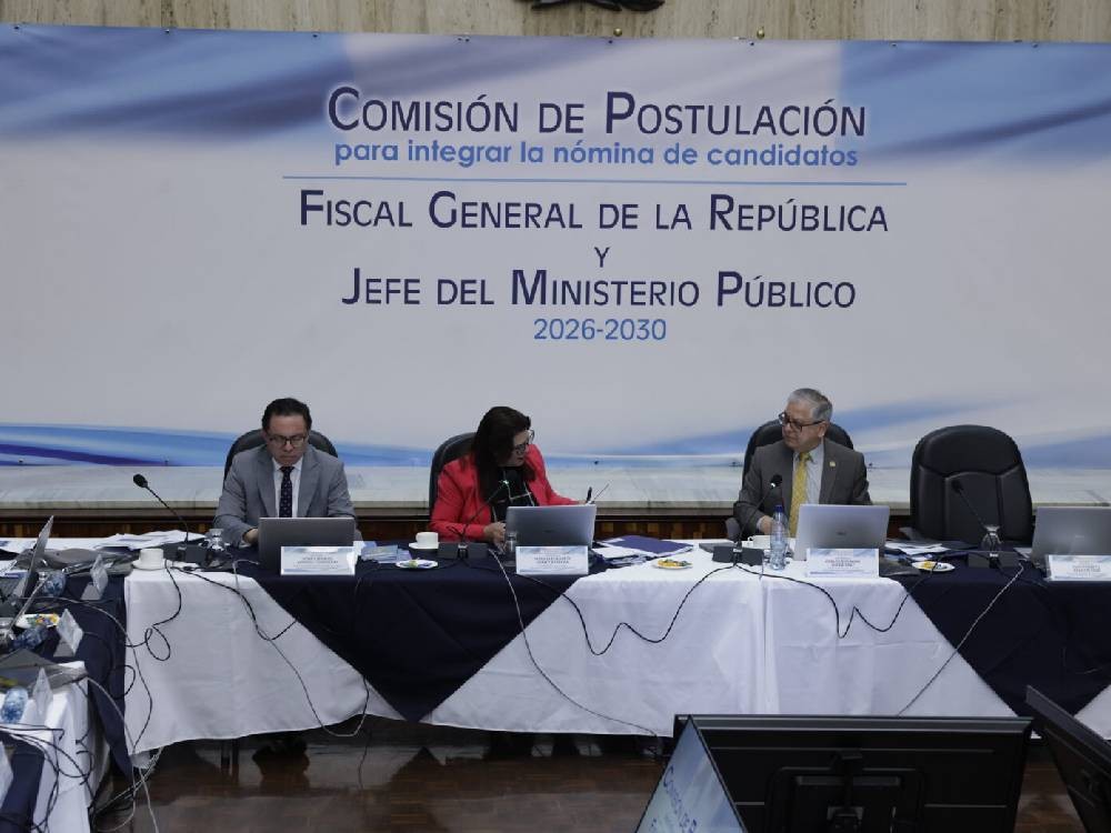 Lanzan convocatoria para fiscal general y jefe del MP