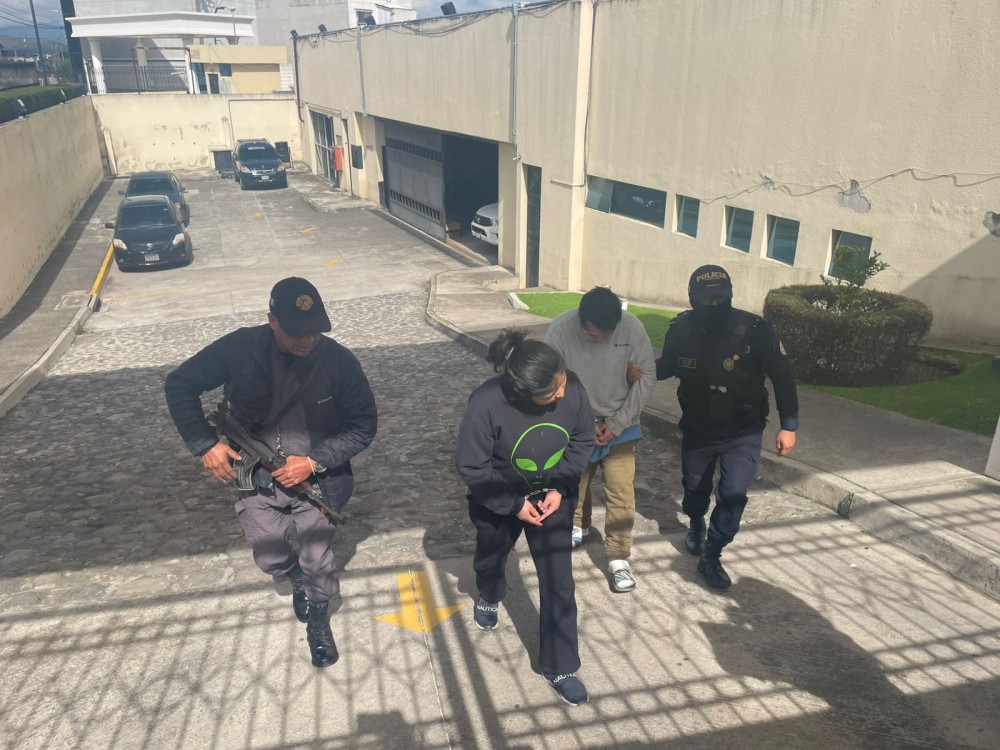 Ligan a proceso y envían a prisión a padre y madrastra señalados de la muerte de una niña de 2 años