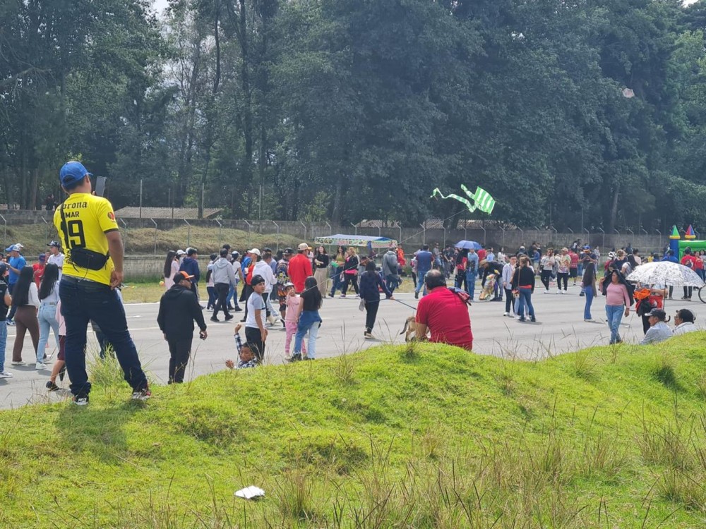 Llaman a no volar barriletes en los alrededores de aeródromos y aeropuertos del país