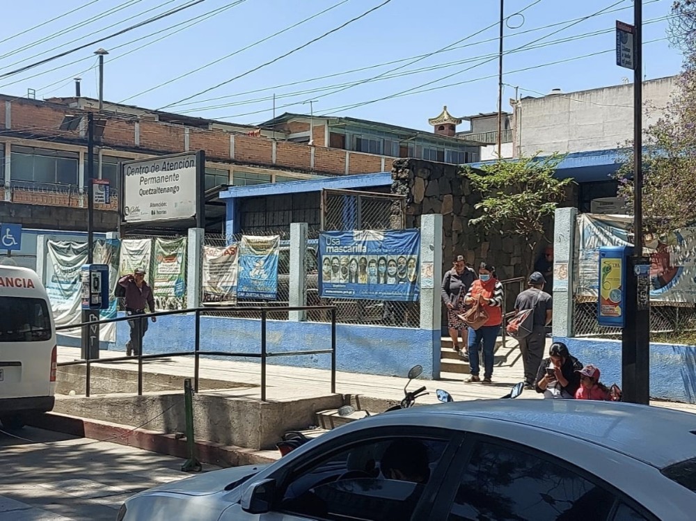 Lluvias aleatorias registradas en Xela generan aumento de pacientes con enfermedades respiratorias 