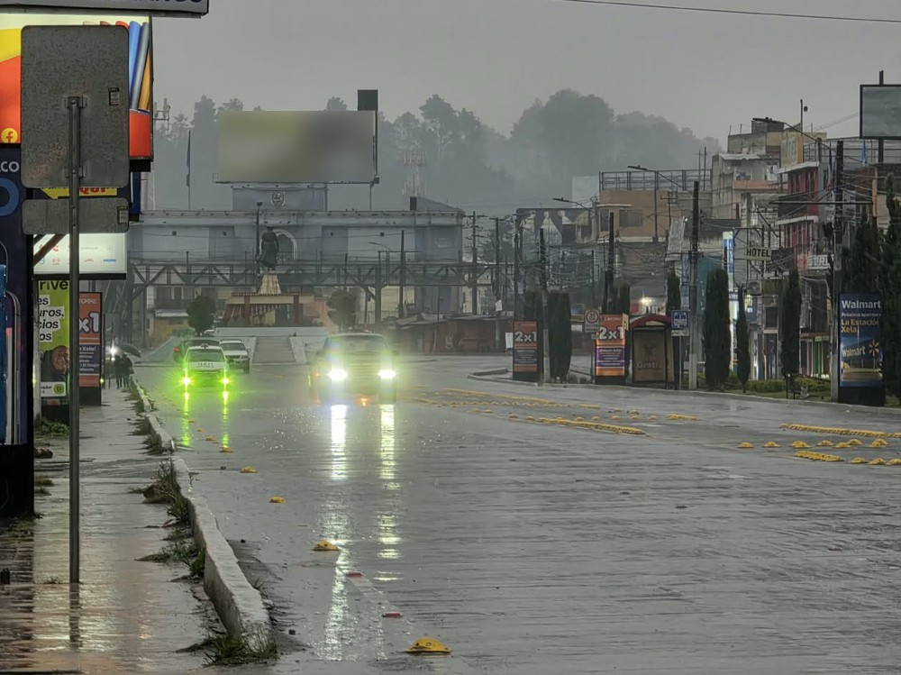 Lluvias continuarán en Guatemala por influencia de sistema de baja presión