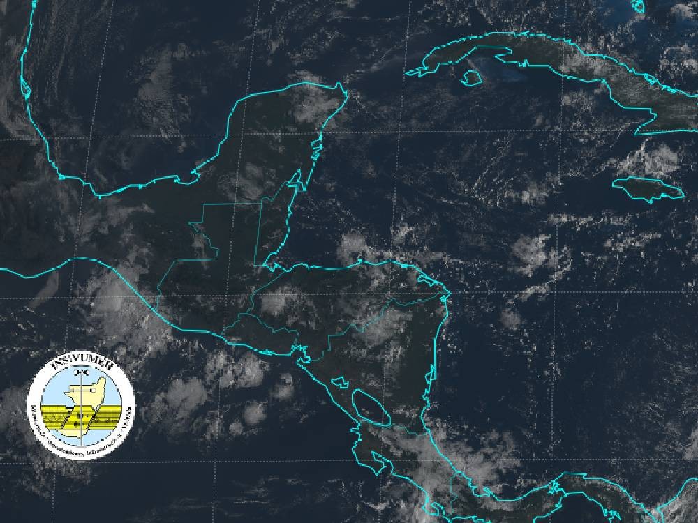 Lluvias dispersas y ambiente cálido se prevé para este fin de semana