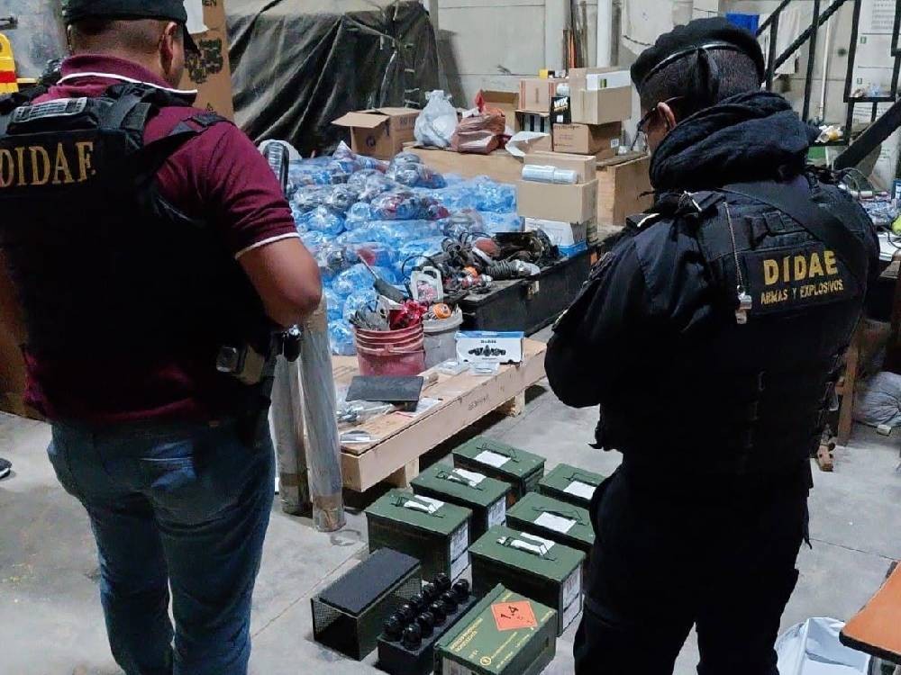 Localizan 70 artefactos explosivos ocultos en una bodega en carretera a El Salvador