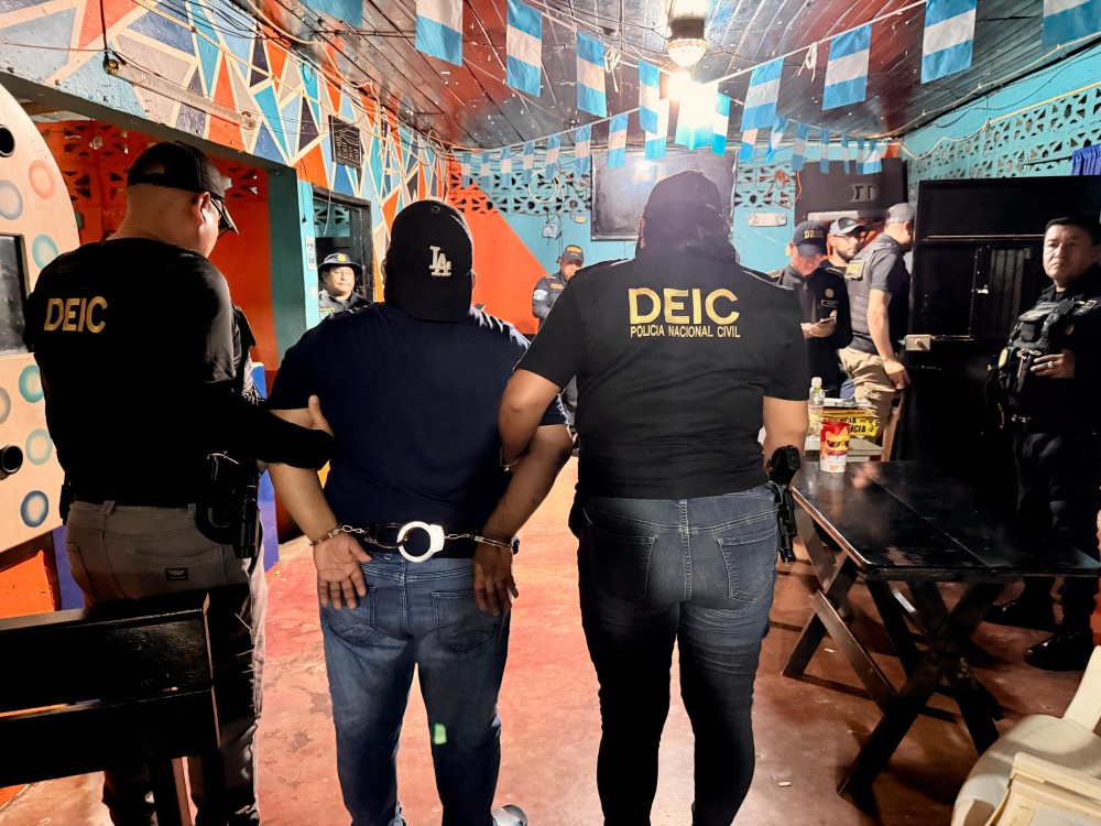 Localizan a 15 mujeres durante allanamiento en posible centro de explotación sexual 