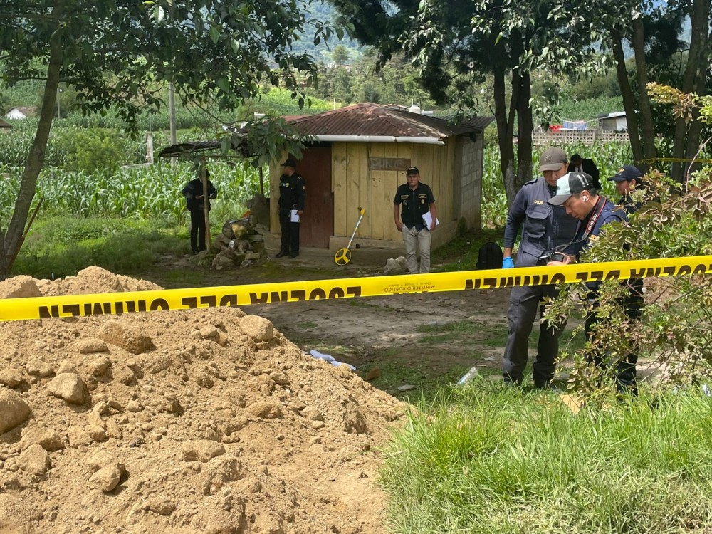 Localizan cadáver de hombre con heridas en el cuello en Cantel, Quetzaltenango
