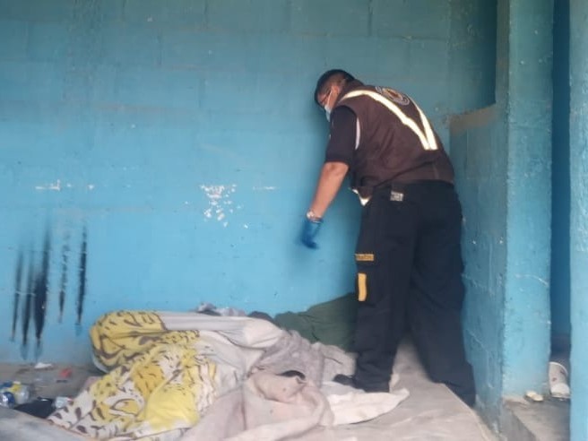 Localizan cuerpo de hombre sin vida y en estado de descomposición