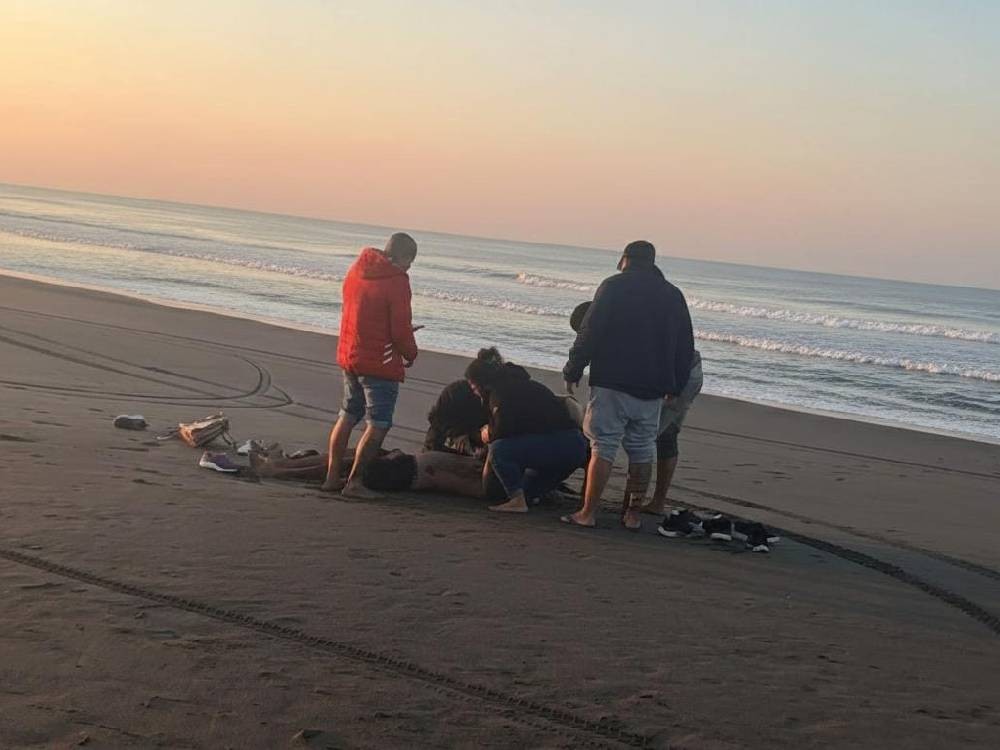 Localizan cuerpo de turista arrastrado por alfaque en las playas de Tulate