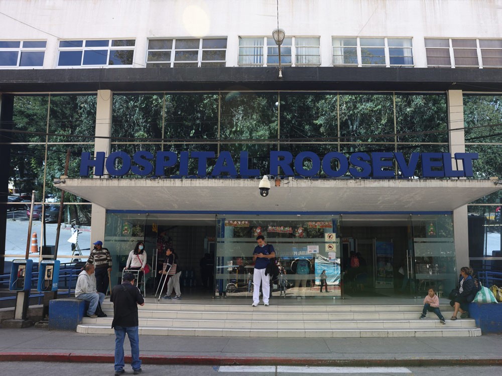 Localizan feto de 34 semanas en baños portátiles del Hospital Roosevelt