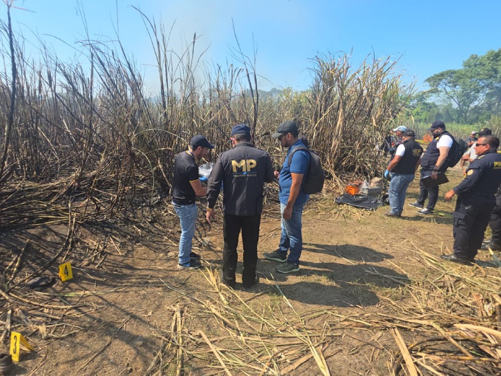 Localizan osamenta y prendas de vestir en cañaveral en Suchitepéquez 