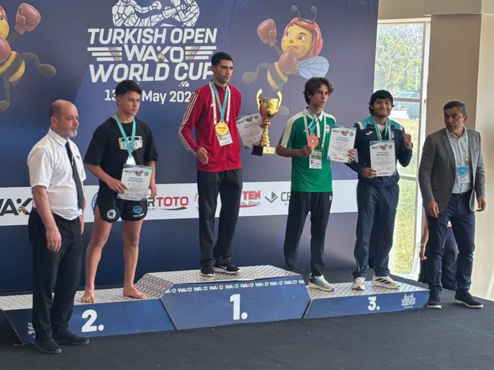 Logra medalla de bronce en evento mundial de kickboxing 