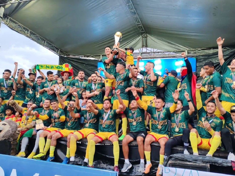 Los leones coronan una temporada de ensueño 