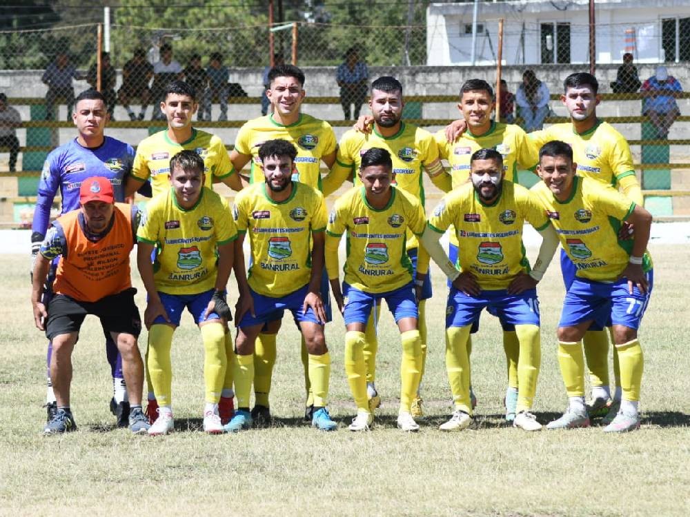 Los tigres golean para treparse al liderato