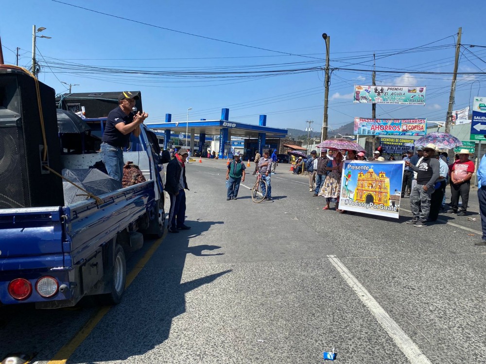 Manifestantes permanecerán en carreteras si no son atendidos por el gobierno