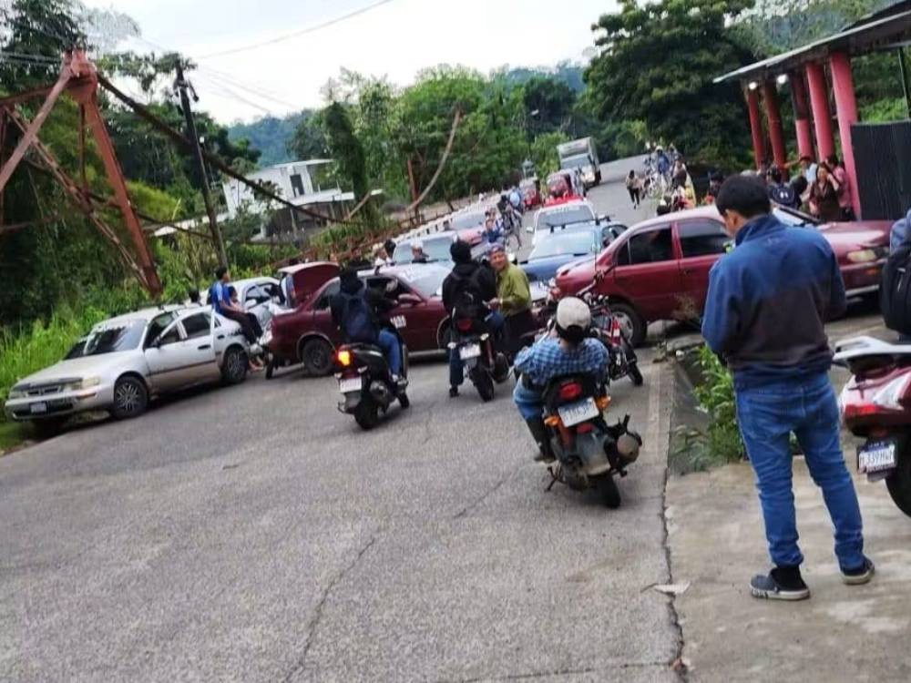 Manifestantes rechazan alza al combustible y cierran ingresos a Malacatán