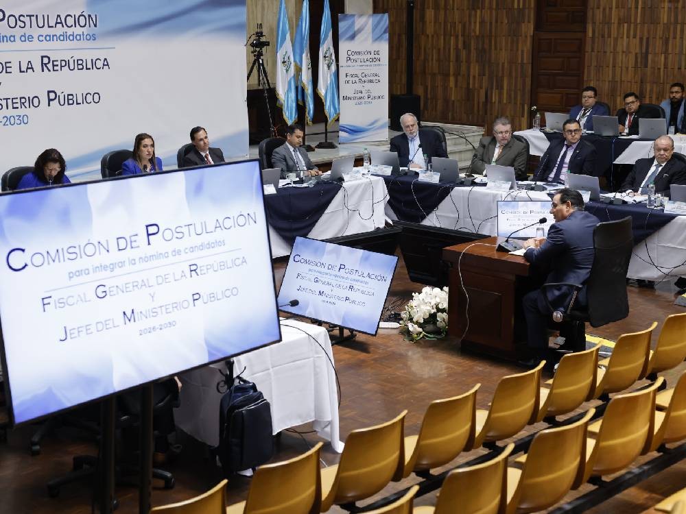 Marco Antonio Villeda anuncia acciones legales tras ser excluido del proceso para fiscal general