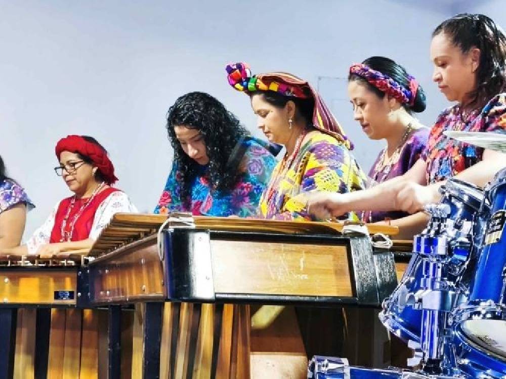 Marimba Femenina de Concierto emociona a la comunidad guatemalteca en Rhode Island, EE. UU.