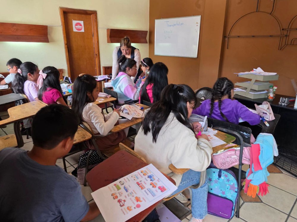 Más de 100 estudiantes participan en curso municipal de inglés en Quetzaltenango