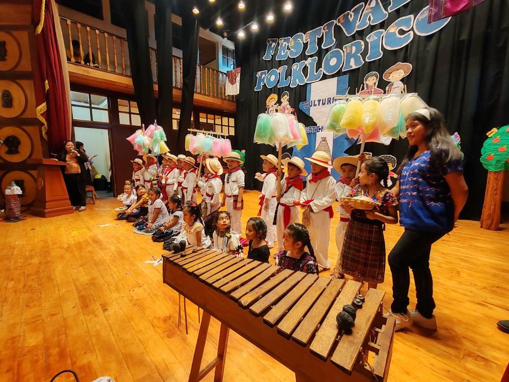 Más de 200 niños protagonizan el XII Festival Cultural 