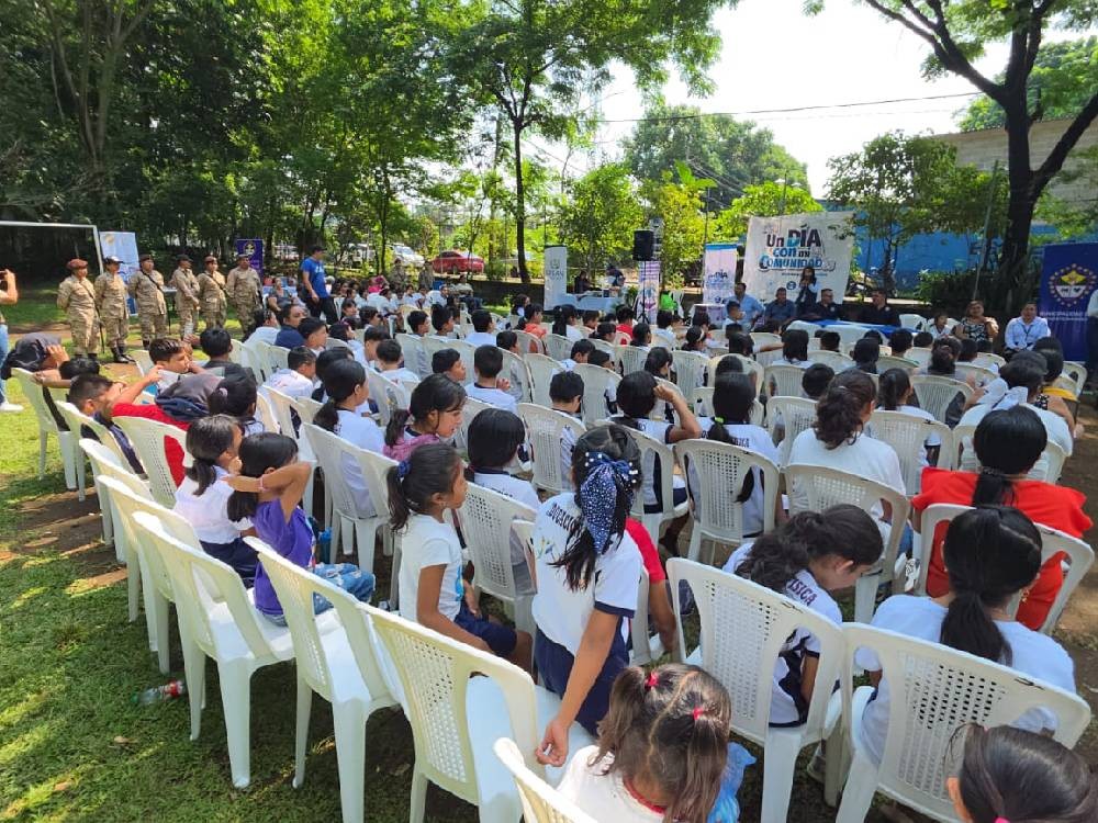 Mazatenango impulsa la convivencia pacífica con el programa "Un día con mi comunidad"