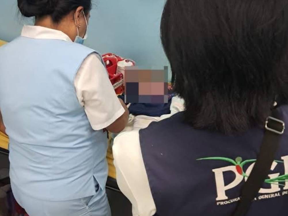 Menor es localizado durmiendo debajo de un vehículo en Quetzaltenango 