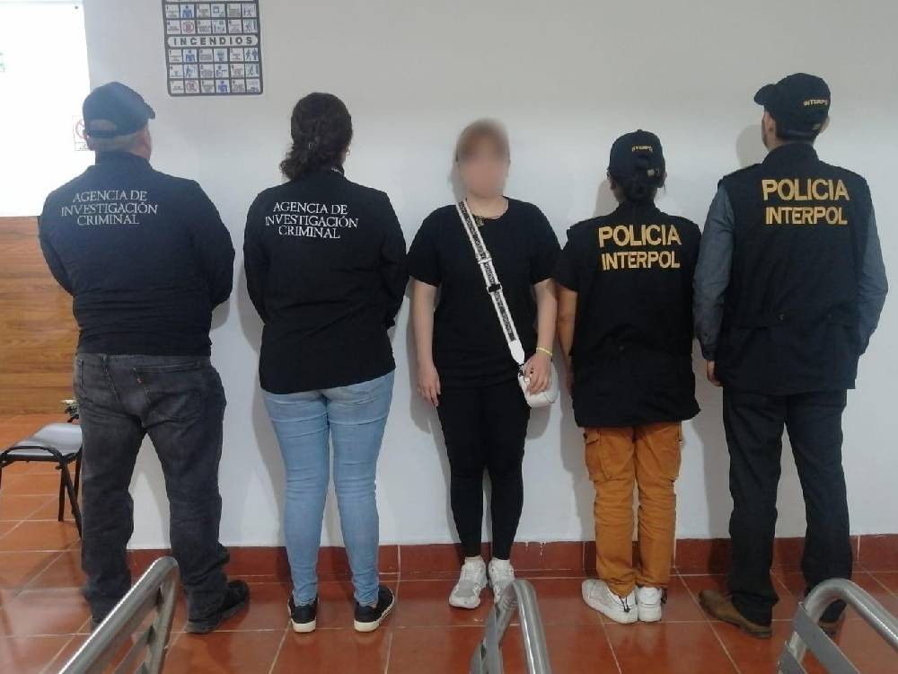Mexicana es expulsada de Guatemala por ingresar con documentos alterados