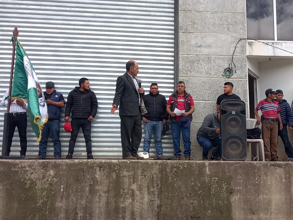 Milicianos advierten que retirarán bloqueos si persisten en Huehuetenango
